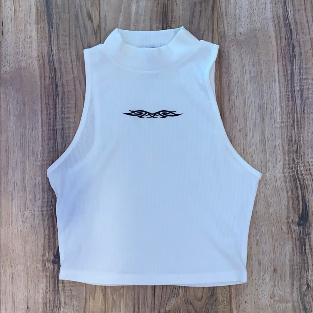 very cute slim fit crop tank top
